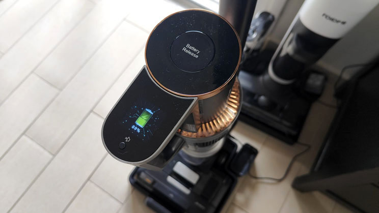 הסוף לספונג'ה? מבחן שואבים שוטפים אלחוטיים הסוף לספונג'ה? מבחן שואבים שוטפים אלחוטיים